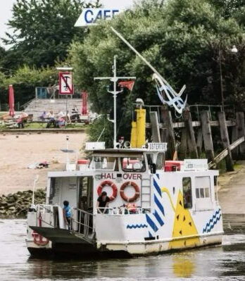 Kita Knaddeldaddel auf der Sielwallfähre